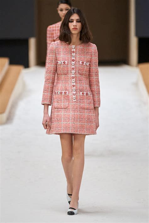 Chanel look 7 dresses